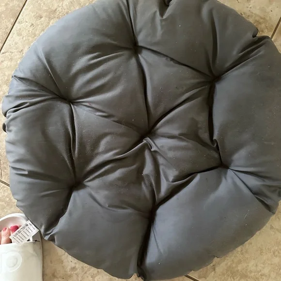Pet bed - cool design never used